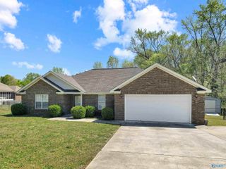 155 Hazel Trace, Hazel Green, AL 35750