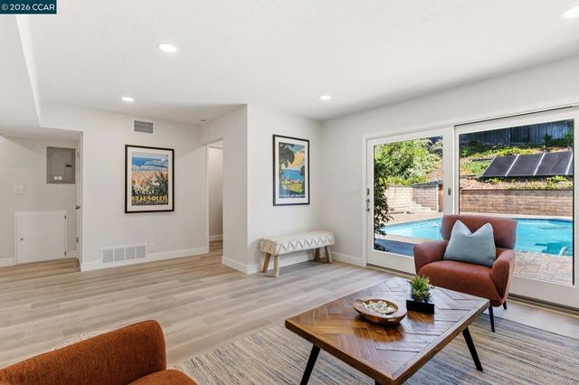 26 Greendell Pl, Pleasant Hill, CA 94523