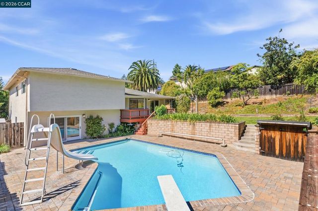 26 Greendell Pl, Pleasant Hill, CA 94523