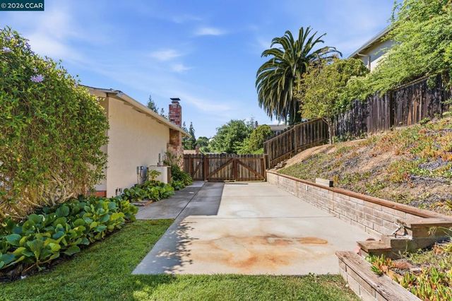 26 Greendell Pl, Pleasant Hill, CA 94523