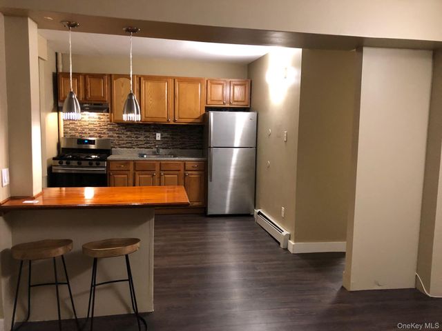 36 Cooper Street, Babylon, NY 11702