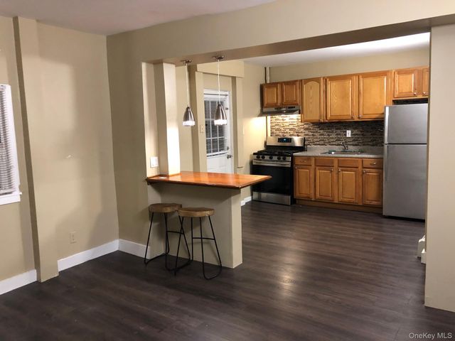 36 Cooper Street, Babylon, NY 11702