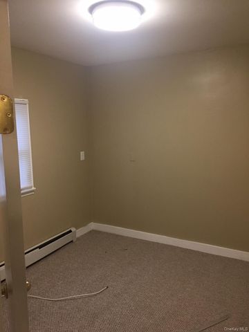 36 Cooper Street, Babylon, NY 11702
