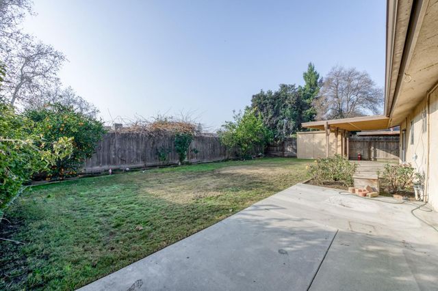 1468 Morris Avenue, Clovis, CA 93611