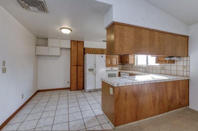 1468 Morris Avenue, Clovis, CA 93611