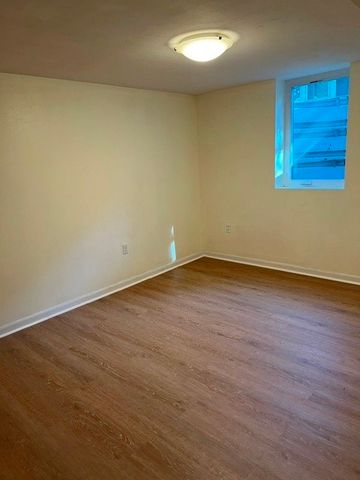 329 N Franklin Avenue, Ames, IA 50014