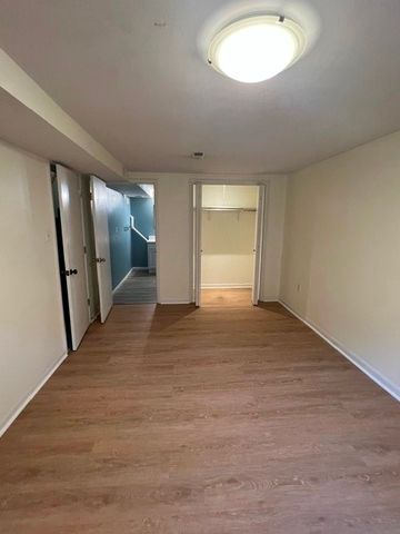 329 N Franklin Avenue, Ames, IA 50014