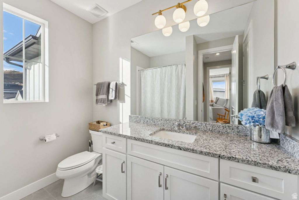 Image 28 of property listing at 4772 W THORNTREE LN, Herriman, UT 84096