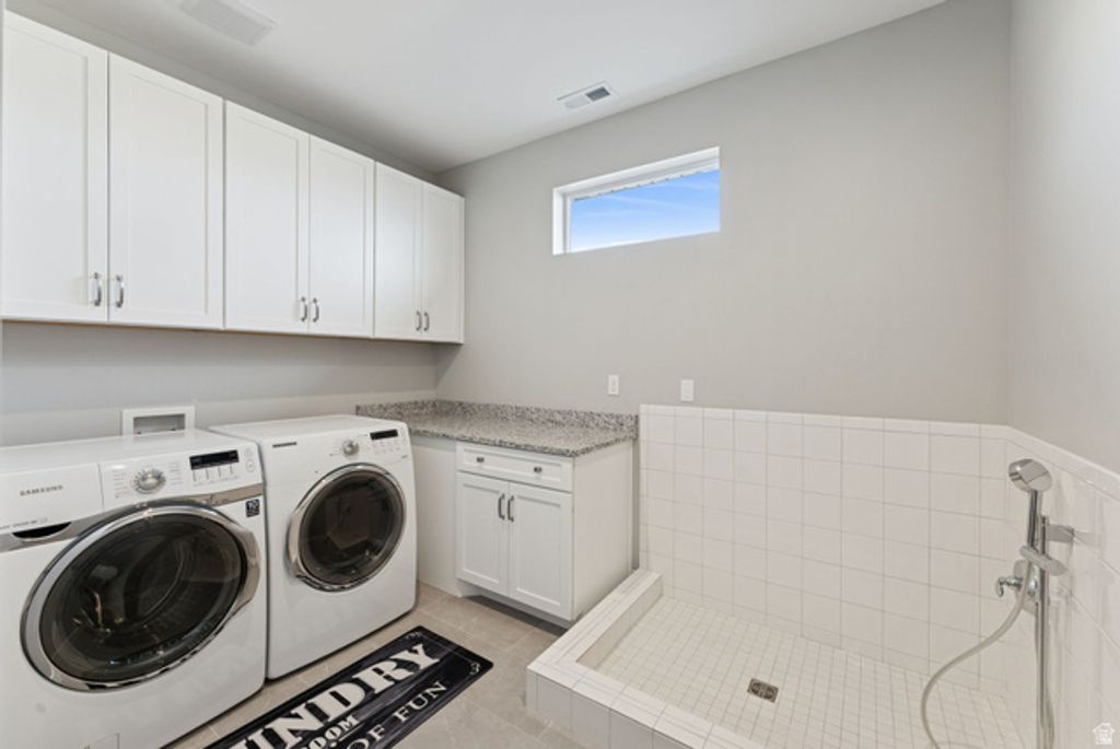 Image 34 of property listing at 4772 W THORNTREE LN, Herriman, UT 84096