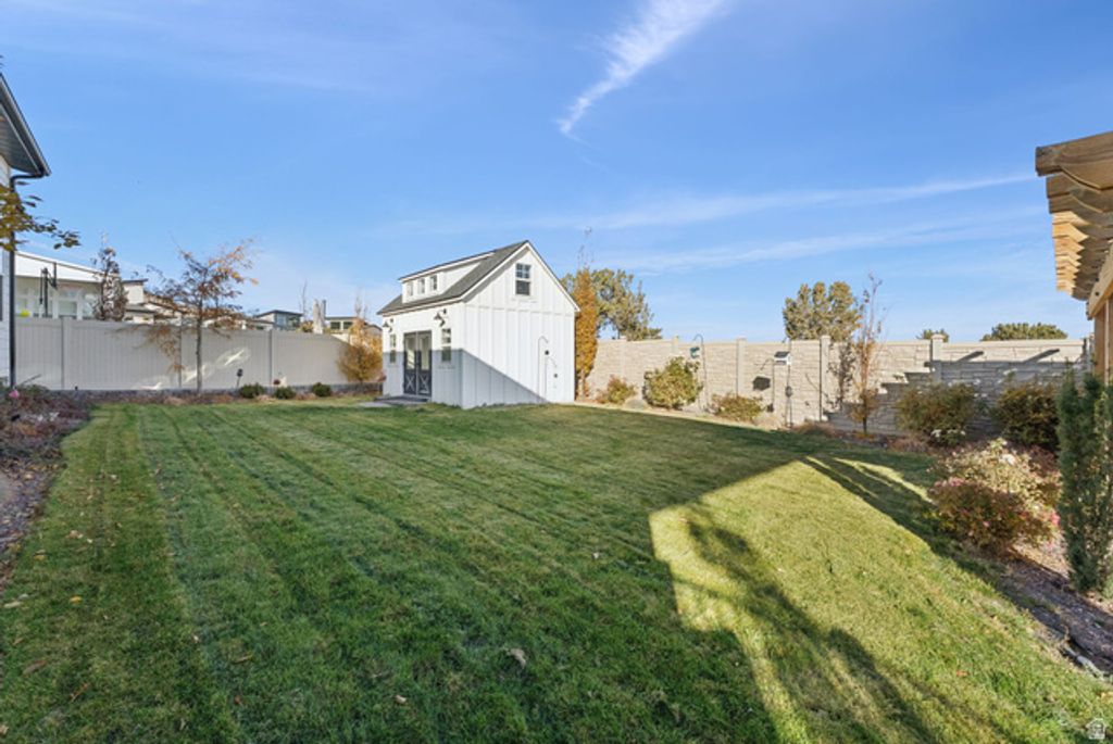 Image 55 of property listing at 4772 W THORNTREE LN, Herriman, UT 84096