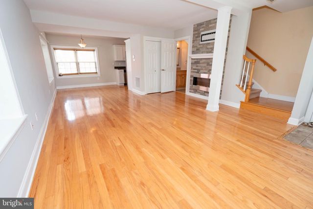 19 E BROAD ST #B-1, Trumbauersville, PA 18970