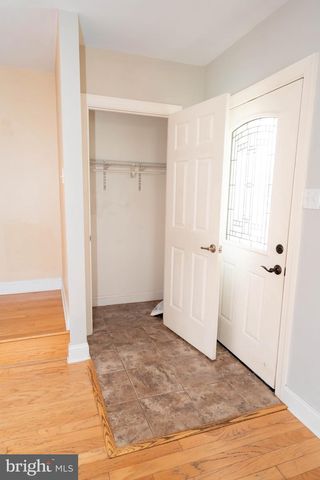 19 E BROAD ST #B-1, Trumbauersville, PA 18970