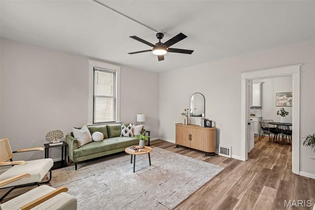4463 Beck Avenue, St Louis, MO 63116