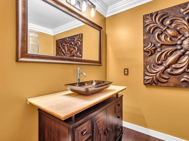 2116 NE 62nd Street, Fort Lauderdale, FL 33308