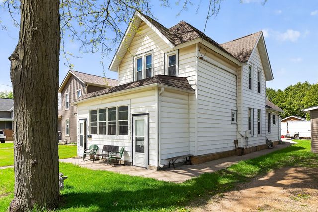220 E Lincoln Avenue, Belvidere, IL 61008
