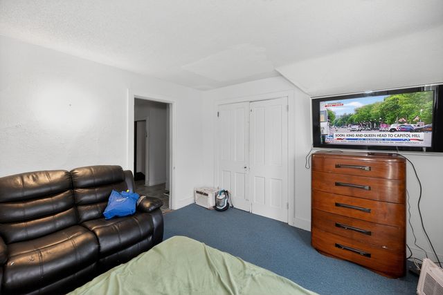 220 E Lincoln Avenue, Belvidere, IL 61008