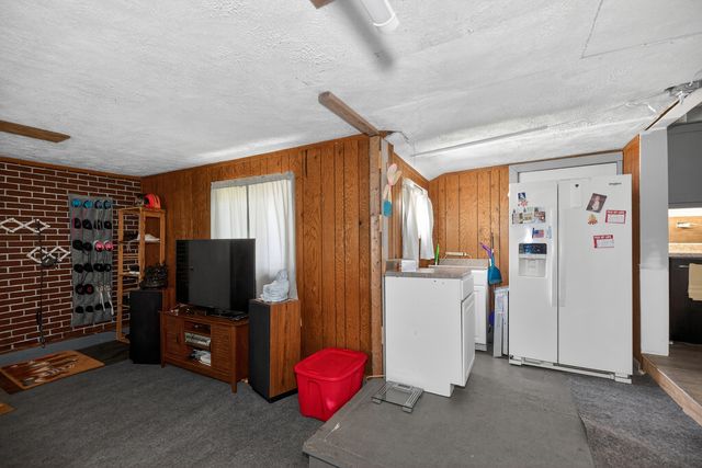 220 E Lincoln Avenue, Belvidere, IL 61008