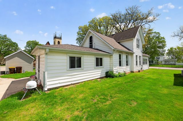 220 E Lincoln Avenue, Belvidere, IL 61008