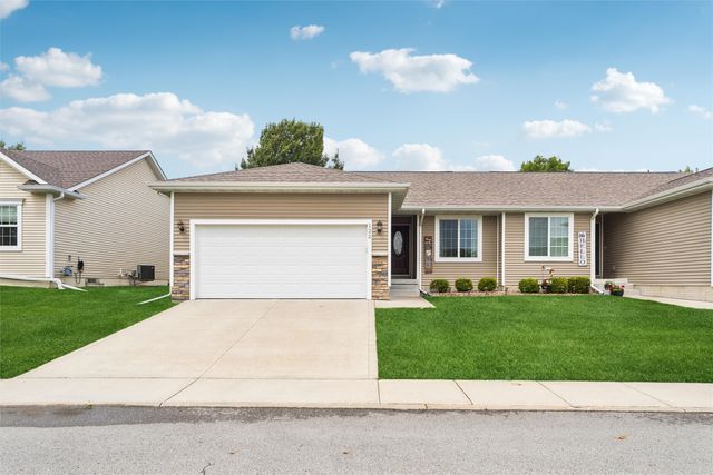 122 SE Sugarberry Lane, Pleasant Hill, IA 50327