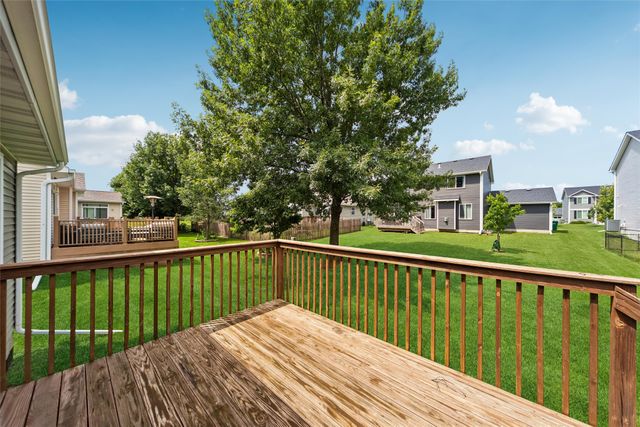 122 SE Sugarberry Lane, Pleasant Hill, IA 50327