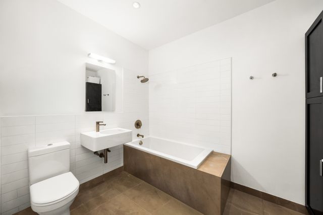 3 Hanover Sq Apt 11G, New York City, NY 10004
