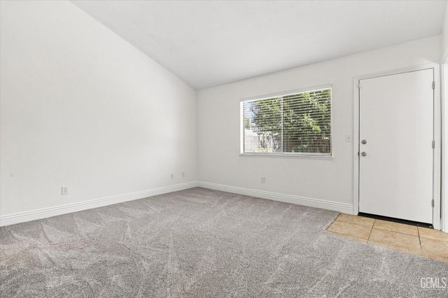 3520 Snowflake Court, Bakersfield, CA 93309
