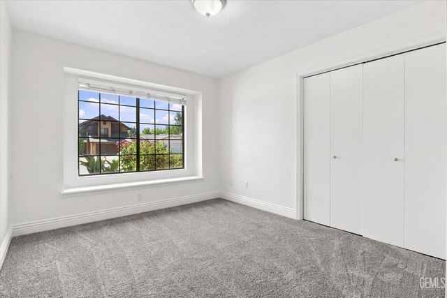 3520 Snowflake Court, Bakersfield, CA 93309