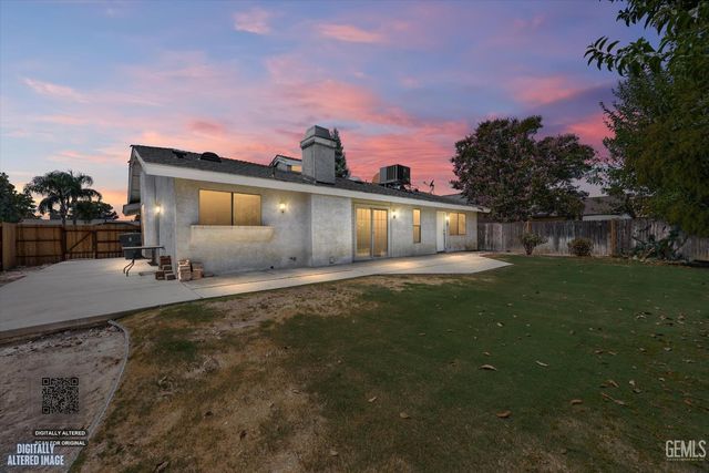 3520 Snowflake Court, Bakersfield, CA 93309