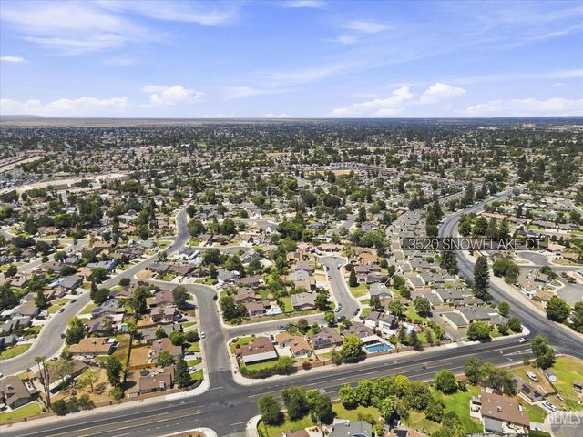 3520 Snowflake Court, Bakersfield, CA 93309