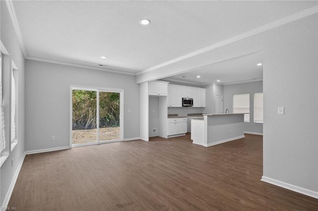 126 N Division ST, Suffolk, VA 23434