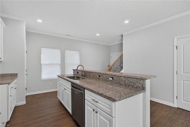 126 N Division ST, Suffolk, VA 23434