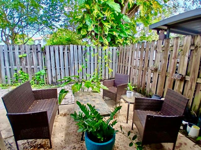 11173 NW 38TH Place, Sunrise, FL 33351