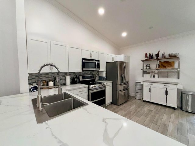 11173 NW 38TH Place, Sunrise, FL 33351