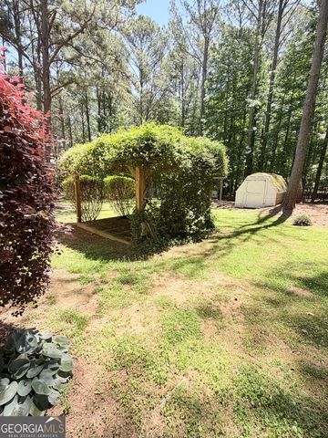 15 Briarwood Lane, Newnan, GA 30265