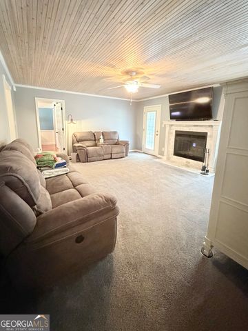 15 Briarwood Lane, Newnan, GA 30265