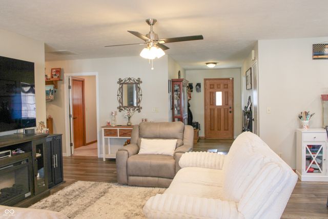 8079 N County Road 1200 E, Seymour, IN 47274