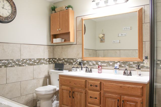 8079 N County Road 1200 E, Seymour, IN 47274