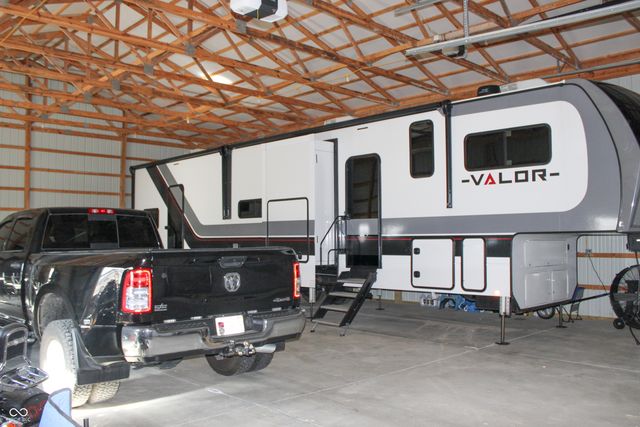 8079 N County Road 1200 E, Seymour, IN 47274