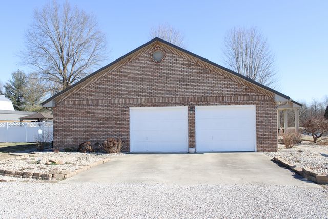 8079 N County Road 1200 E, Seymour, IN 47274