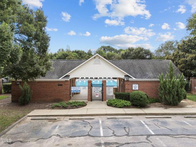 2220 Valley Edge Drive 106, Raleigh, NC 27614