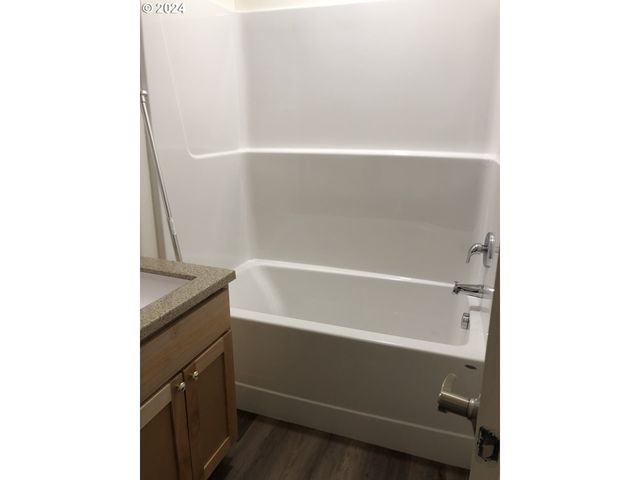 345 S 38TH St, Springfield, OR 97478