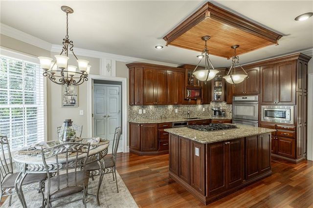 665 Links View Drive, Sugar Hill, GA 30518