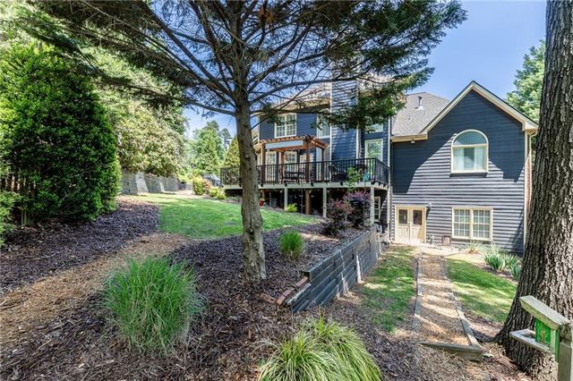 665 Links View Drive, Sugar Hill, GA 30518