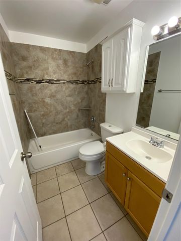 1304-B Conway DR, San Marcos, TX 78666