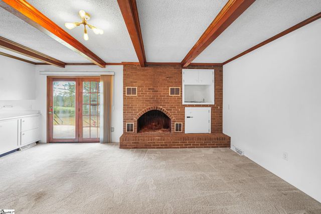 207 Grandview Circle, Travelers Rest, SC 29690