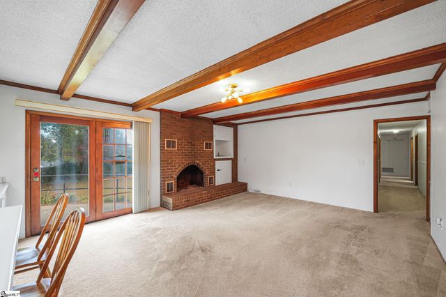 207 Grandview Circle, Travelers Rest, SC 29690