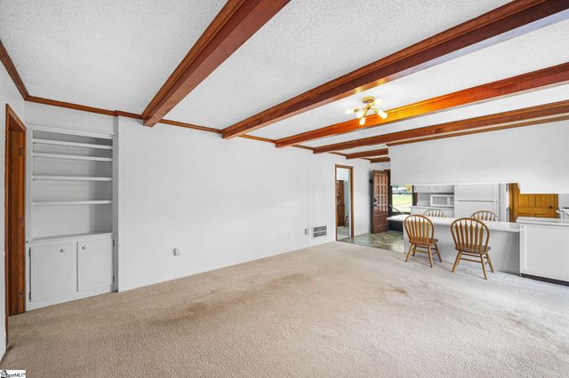 207 Grandview Circle, Travelers Rest, SC 29690