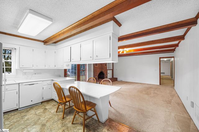 207 Grandview Circle, Travelers Rest, SC 29690