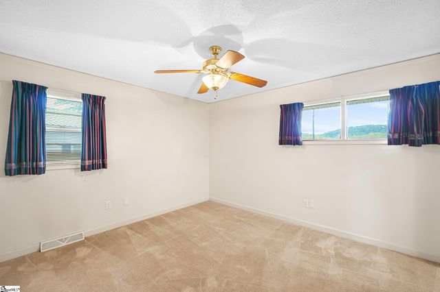 207 Grandview Circle, Travelers Rest, SC 29690