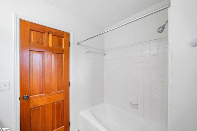 207 Grandview Circle, Travelers Rest, SC 29690